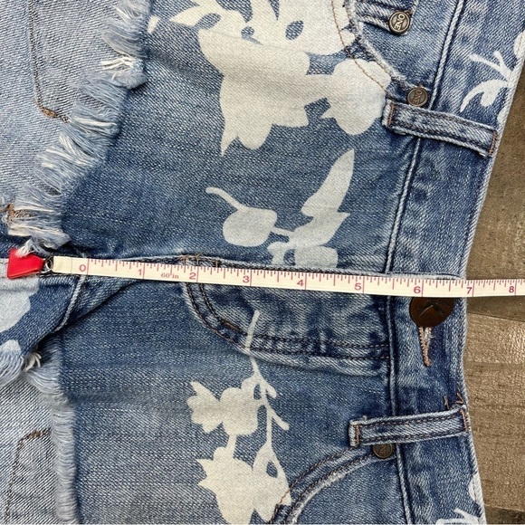 One Teaspoon Bonita’s Cutoff Shorts size 25 - Picture 10 of 16